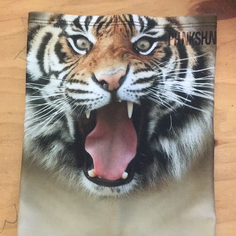Tiger neck warmer